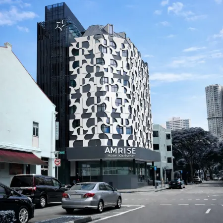 Amrise Hotel Kitchener Отели рядом с достопримечательностью «Торговый центр Mustafa»