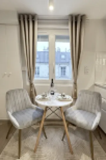 Stunning Parisian studios – Champs-Élysées & Opéra