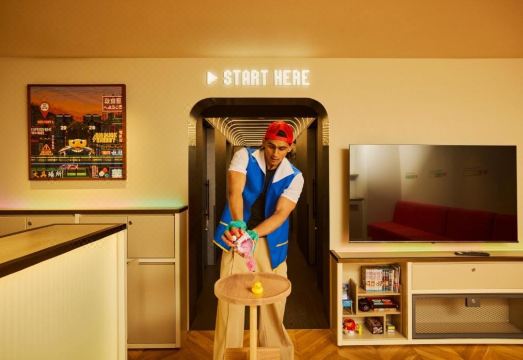 Section L Akihabara 로비 공간