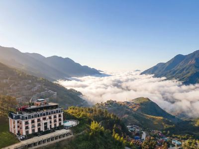 DeLaMont Sapa Hotel - Hill Serenity Retreat