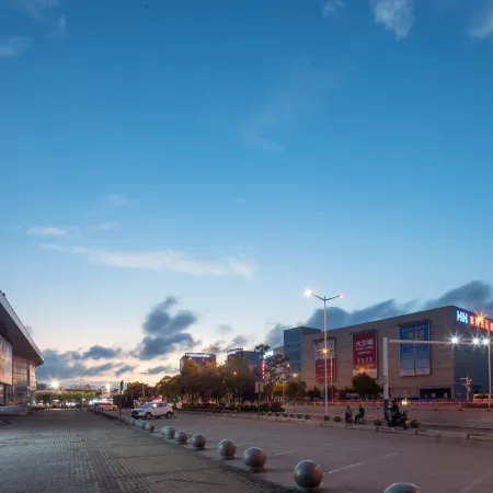 Homeinns Select Hotel (Anqing Qijie High-Speed Railway Station)