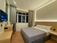 JADE HOTEL - parking