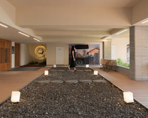 Den Basta Ryokan Mandeok Hoteles cerca de Templo Seokbulsa