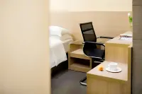 Butong Floral Hotel - 2 Yıldız