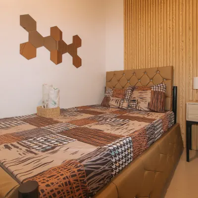 G Fam Transient by RedDoorz Hotels near The Pergola