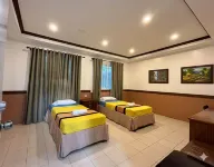 Topaz House By Gems Hotel