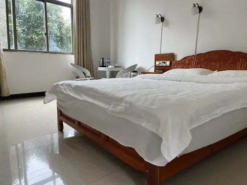 Tengchong Mangbang Town Nianyi Hotel - 2-Star