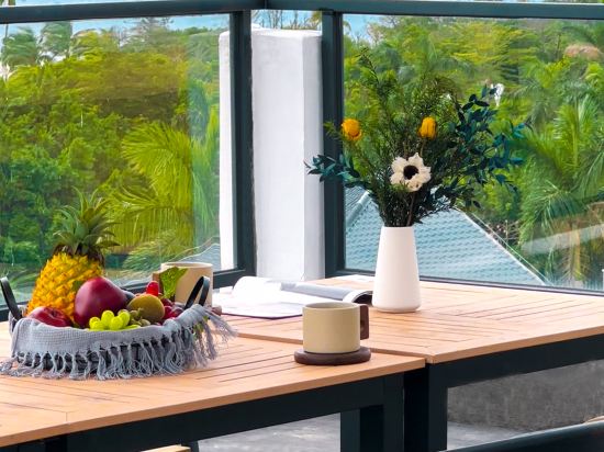 Qiao Qiao Family Residents (Beihai Yintan Resort Branch)