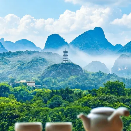 Guilin Yachne· Landscape Mirror Hotel (Guilin Railway Station and the Mixc mall Branch)