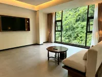 Shanwan Yujing Hotel (Detian Transnational Waterfall Scenic Area) - parking