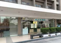 Grey & Wood 1BR w/ Pool View | Shore 2 Near MOA - Spa