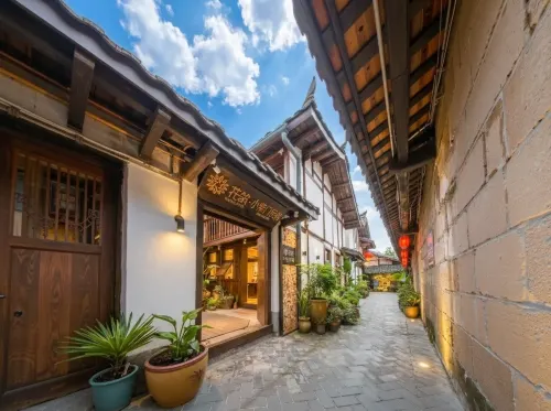 Xiaochaimen Hotel(Langzhong Ancient City Luxury Store) - Inns