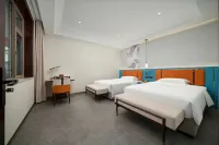 Wutai Mountain Quadrangle Inn Hotel - balcony