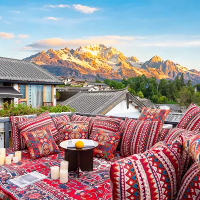 Banshan Lishe Designer Inn with View and Garden (Lijiang Shizishan) Hotels near Wangu Pavilion