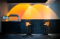 Tongya Hotel (Guiyang Jiaxiu Tower) - bar