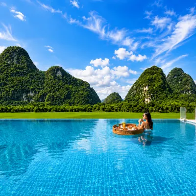 Miao Zai Shan Ye resort hotel (Yangshuo Yulong River Qian Gu Qing Branch) Hotels near Green Lotus Cave