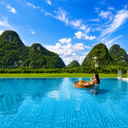 Miao Zai Shan Ye resort hotel (Yangshuo Yulong River Qian Gu Qing Branch)