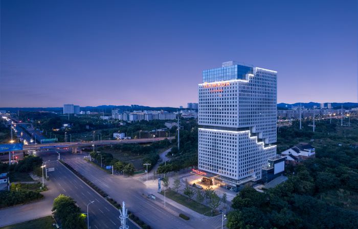 Zhuzhou Shifeng Ramada Hotel