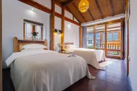 Island Breeze LUXE · Chinese‑Aesthetic Designer View Inn (Shuhe Ancient Town) - วิวภูเขา