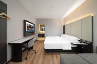 Homeinn Pebble Hotel (Huangshan Yi Hongcun Scenic Area) - Mountain view