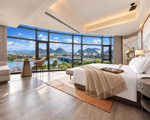 NEO ISLE Hotel (Guilin Liangjiang Sihu Xiangbishan) Hotels near Qixing