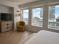 Nester Finn Downtown Toronto - balcony