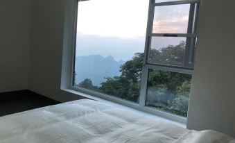 Wudang Mountain Hidden Mountain Residence Inn