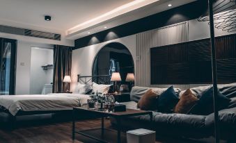 WESU Light Luxury Apartment (Shenzhen Nanshan Science Park Branch)