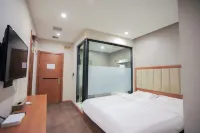 May Flower Hotel (Yanji Yanbian University Floating Market Branch) Hotels in 