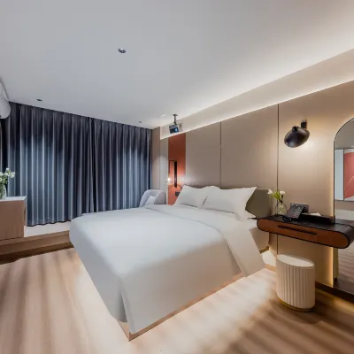 Jiqing Hotel (Lishuizhongshan Street) Hotels near Lishui Hospital of Traditional Chinese Medicine