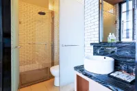 Shenxiangtang Riverview Art Hotel (Suining Dingsheng International Wanda Plaza) - balcony