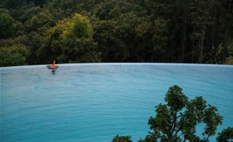 Tengchong Yuebo Banshan Hot Spring Resort