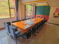 明秀大飯店 德格住宿飯店