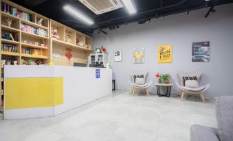 Bijia International Community Hotel Apartment (Shenzhen Putian Xuexiang Subway Station)