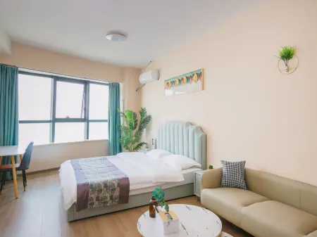 Holiday Inn Qingdao Haizheliz Seaview (Huangdao Golden Beach Wuyue Plaza)