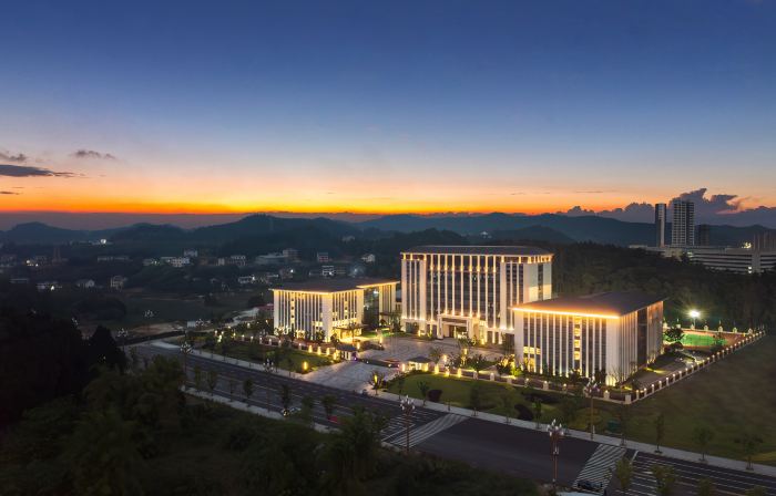Nanbu County Lysee Hotel