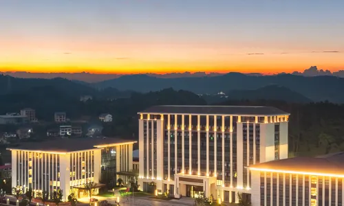 Nanbu County Lysee Hotel
