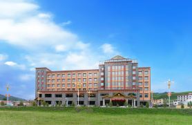 碌曲同媧亙睦大酒店