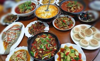 Badong Yinhao Village Hotel