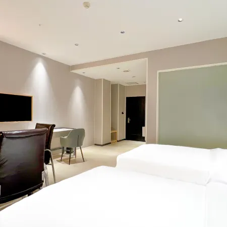 Junting International Apartment (Zhanjiang Fishing Port Park Guanhai Longlang Shop)
