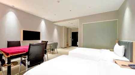 Junting International Apartment (Zhanjiang Fishing Port Park Guanhai Longlang Shop) Отели рядом с достопримечательностью «Techeng Island»