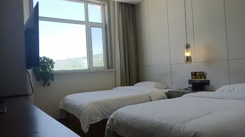 Huining Zhaoxiang Hotel Hotel di Huining