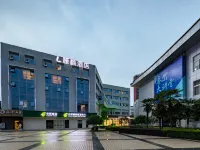 Lavande Hotel (Wuhan Tianhe Airport Julong Avenue) Hotels near Baodaxiang Shopping for Kids (Wuhan Aolai Branch)