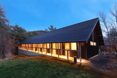 Lodge Toranoyu Отели рядом с достопримечательностью «Kuju Forest Park Skiing Grounds»