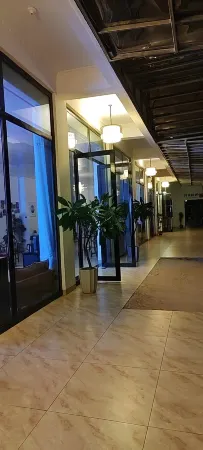 Jingfeng Manor Hotel Отели в г. Яньбянь