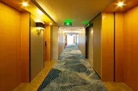 Qingmu Platinum Hotel (Guanghan Bailun Square Tianjie Branch)
