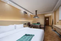 Qiha Hotel (Wuhan Xunlimen Subway Station Jianghan Road Pedestrian Street)  호텔