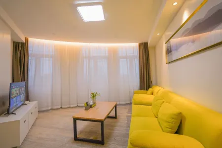 Kong Gu You Lan Hotel (Ningbo Yuyao Yangming West Road) Отели рядом с достопримечательностью «Longshan Park (South Gate)»