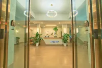 Danxia Mountain Lingfeng Mountain Residence Inn