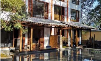 Hidden Cong Hotel